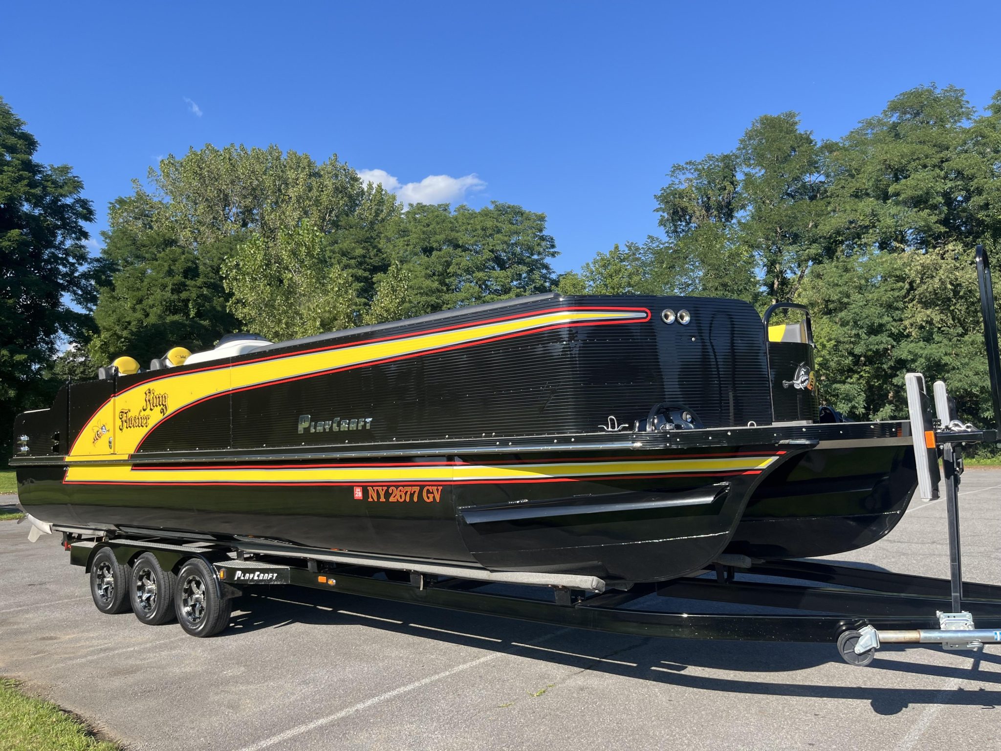 Twin Supercharged 468ci LSX-Powered 2015 PlayCraft Tritoon 30′