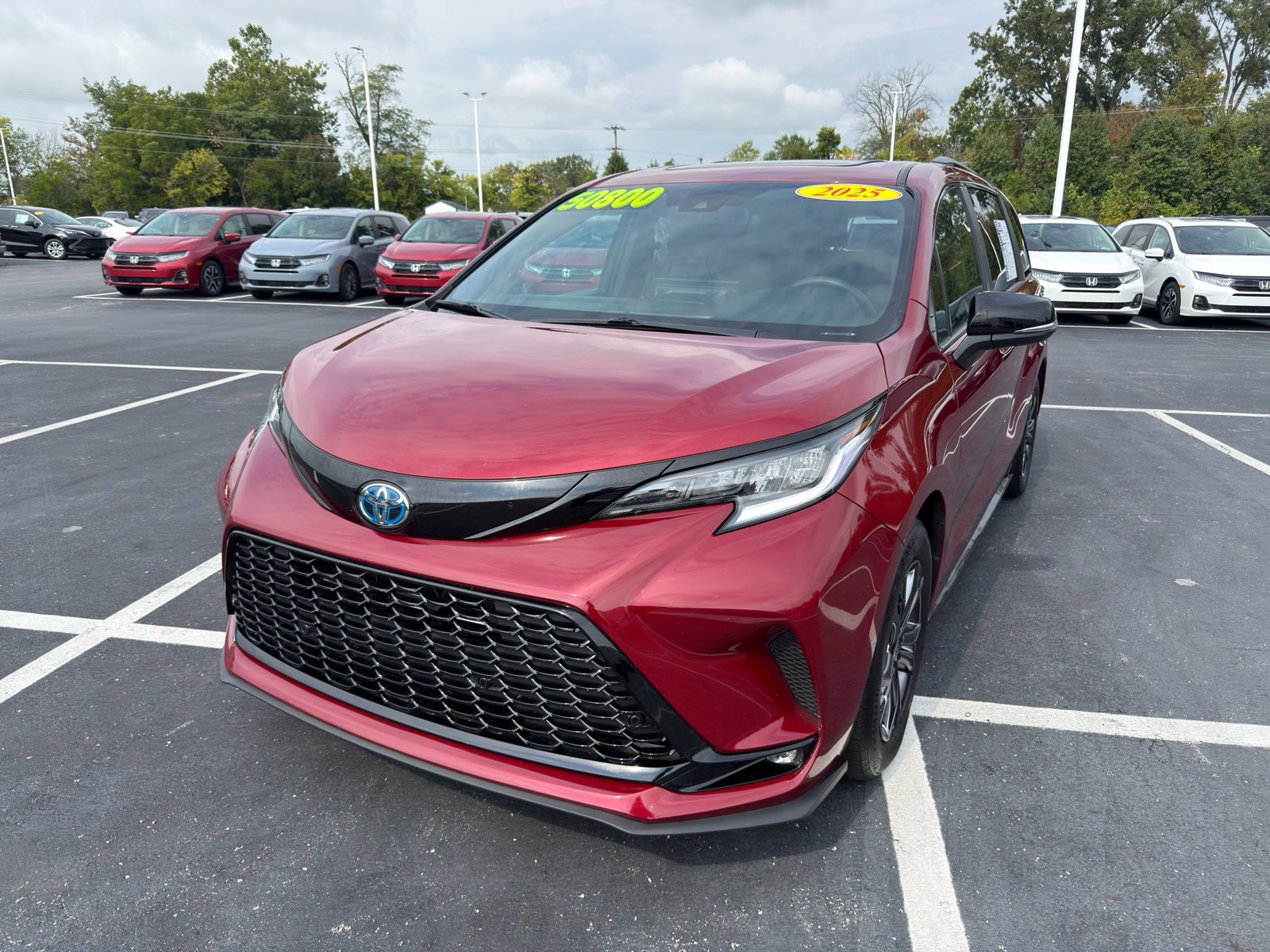 2025 Toyota Sienna XSE AWD Minivan