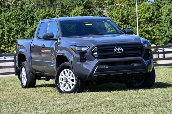 2025 Toyota Tacoma SR5 Double Cab 4WD with Class IV Hitch